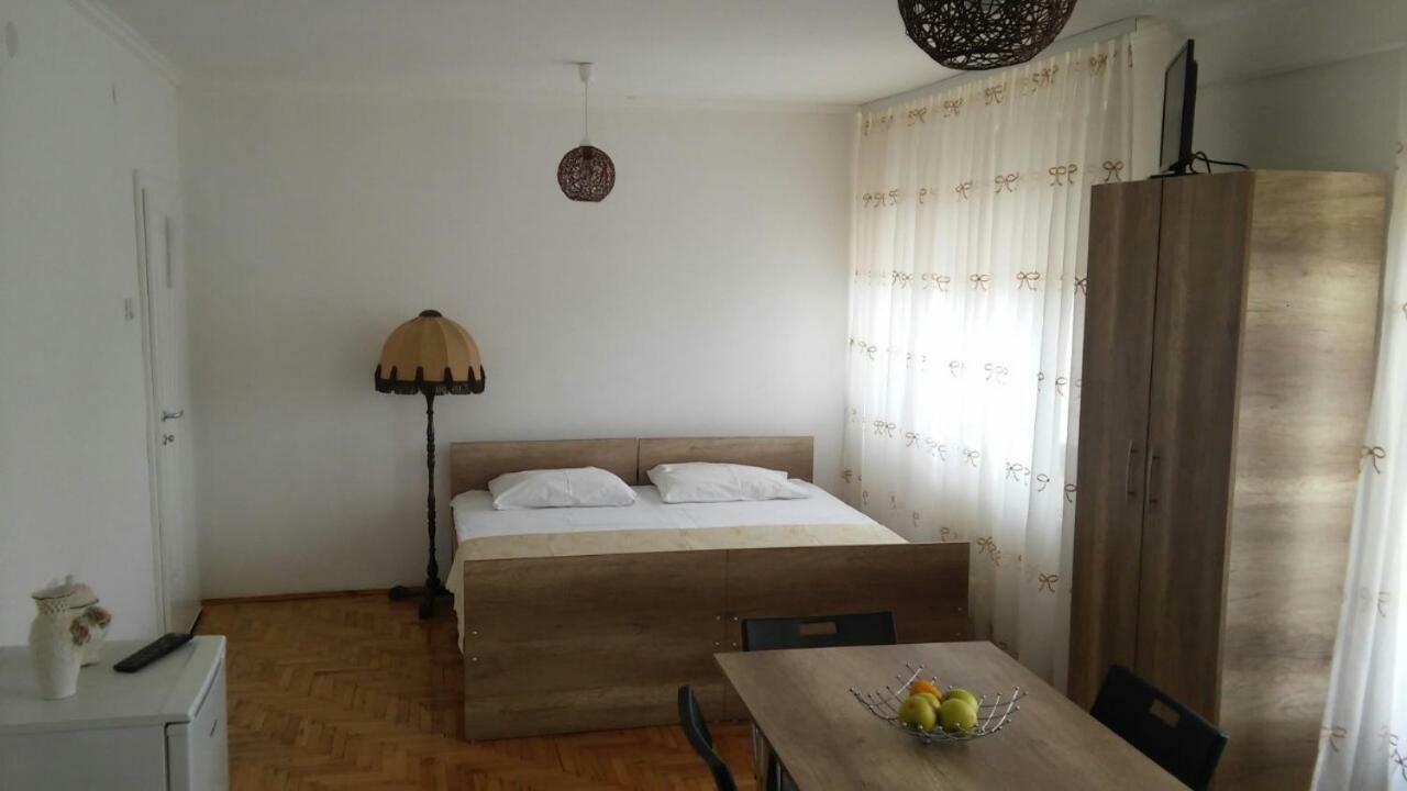 Apartments Струга Екстер'єр фото